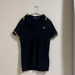 【FRED PERRY 】半袖 ポロシャツ ブラック　レディース　Mサイズ相当のサムネイル