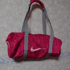 ナイキ NIKE ボストンバッグのサムネイル