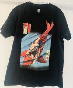 浮世絵風 鯉 デザイン Tシャツ 黒のサムネイル