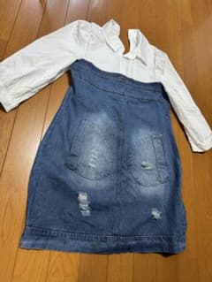 デニムと白シャツのワンピースのサムネイル