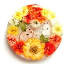 ハンドメイド うさぎと押し花 レジン ヘアゴム ブローチ キーホルダー