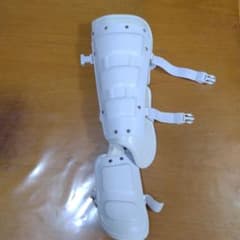 ミズノ 硬式 フットガード(左打者用)のサムネイル