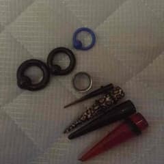 拡張器。ピアスのサムネイル