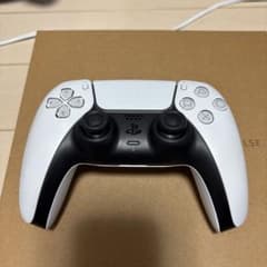 PlayStation 5 コントローラー ホワイト/ブラックのサムネイル