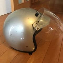 ヘルメットのサムネイル