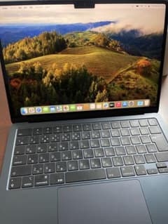 MacBook Air スペースグレー M2のサムネイル