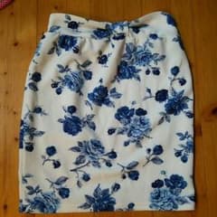 えーゆ様…専用ー♪ダチュラ系タイトスカート～ブルー薔薇柄のサムネイル