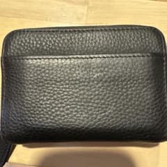 黒レザー 二つ折り財布 ジッパー式のサムネイル