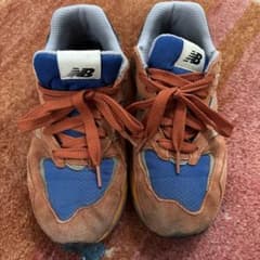 スニーカーのサムネイル