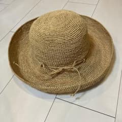 ヘレンカミンスキー　麦わら帽子のサムネイル