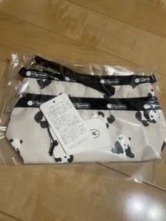 LeSportsac パンダ柄 ポーチのサムネイル
