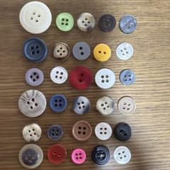 ハンドメイド用 カラフルボタン30個セット④ ぬい活 推し活のサムネイル