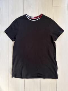 TOMMY HILFIGER ブラック 半袖Tシャツのサムネイル
