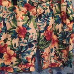 DOWBL 花柄ショートパンツのサムネイル