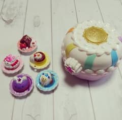 美品）プリキュア アラモード スイーツパクトDXのサムネイル