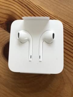 未開封 iPhone7 イヤホンのサムネイル