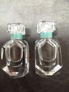 新品 芸能人愛用☆ティファニー オードパルファム モテ香水♡ミニボトル5ml×2のサムネイル