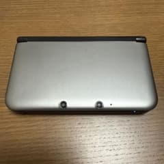 Nintendo 3DS LL 本体 シルバー×ブラックのサムネイル