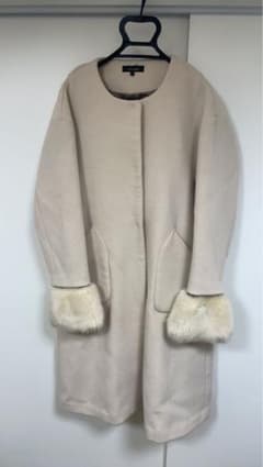 完売商品 ファー付きベージュロングコート ESMOK ファー付きベージュ 