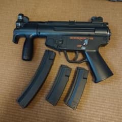 東京マルイ H＆K MP5k 電動ガン マガジン3本付き バッテリー1本付き 東京マルイ H＆K MP5k 電動ガン マガジン3本付き バッテリー1本付き