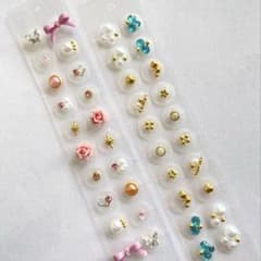 【w24】耳ツボジュエリー　金粒　銀粒40粒（20粒×2シート）のサムネイル