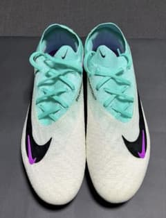 NIKEナイキ　サッカースパイク　ファントムGX 天然芝用　取り替え式スタッド NIKEナイキ サッカースパイク ファントムGX 天然芝用 取り替え式