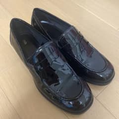 ZARA エナメル ローファー ブラック 38のサムネイル