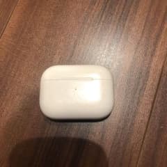 Apple AirPods 充電ケースのみのサムネイル