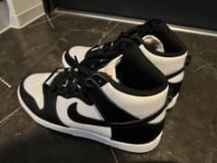 NIKE スニーカーのサムネイル