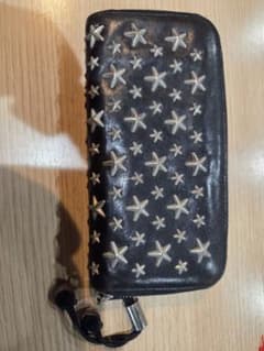 JIMMY CHOO 星型スタッズ 長財布のサムネイル