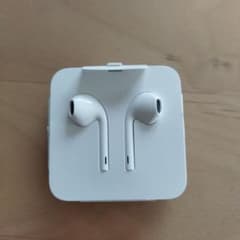 【未使用】iPhone 純正イヤホン【変換アダプタ付き】のサムネイル