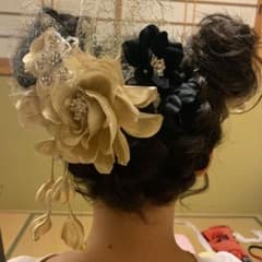 成人式　髪飾りのサムネイル