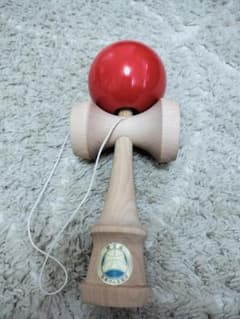 木製 けん玉 レッド 赤のサムネイル