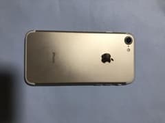 iPhone 7 Gold 32 GB SIMフリーのサムネイル