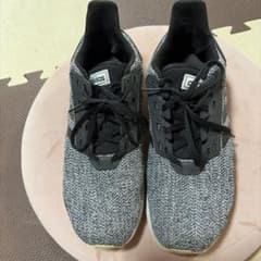 adidas スニーカー ブラック グレーのサムネイル
