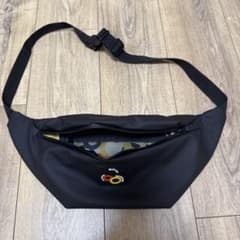 【新品】大阪関西万博 ドイツ館 ボディバッグ ウエストバッグ　黒色のサムネイル