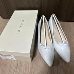 LELIEN PLUS パンプス ホワイトのサムネイル
