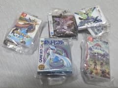 ポケモン ゲームソフト パッケージ キーホルダー 5種セットのサムネイル