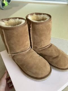 UGG アグ ムートンブーツのサムネイル