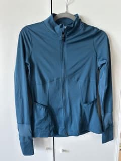 GYMSHARK青/緑系 ジップアップランニングジャケット サイズSのサムネイル