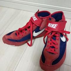 最終値下げナイキnikeレスリングシューズ20.5cmキッズレスリングシューズのサムネイル