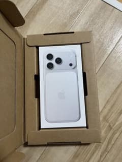 新品未開封 iPhone17Pro 256GB シルバー SIMフリー - メルカリ
