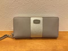 MICHAEL KORS  マイケルコース　長財布のサムネイル