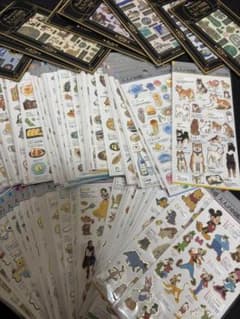 大人の図鑑シール 82枚 ディズニー サンリオ たまごっち プレミアム 3D