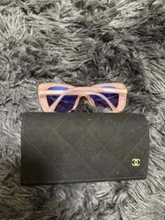 CHANEL ピンク キャットアイ サングラス ケース付きのサムネイル