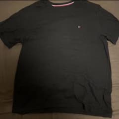 トミーヒルフィガー Tシャツのサムネイル