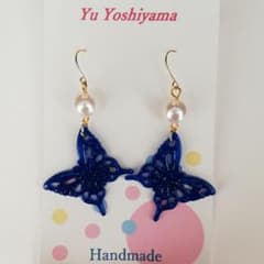 ハンドメイドピアス　蝶々のサムネイル