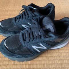 ニューバランス990v5のサムネイル