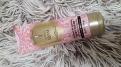 Bath & Body Works BUBBLY ROSÉ ボディクリームのサムネイル