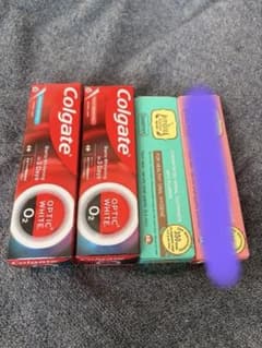 Colgate Optic White O2 & Tepthai 3本セットのサムネイル